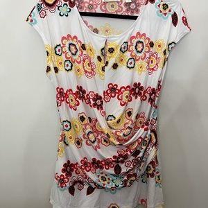 NWOT White Floral Blouse L